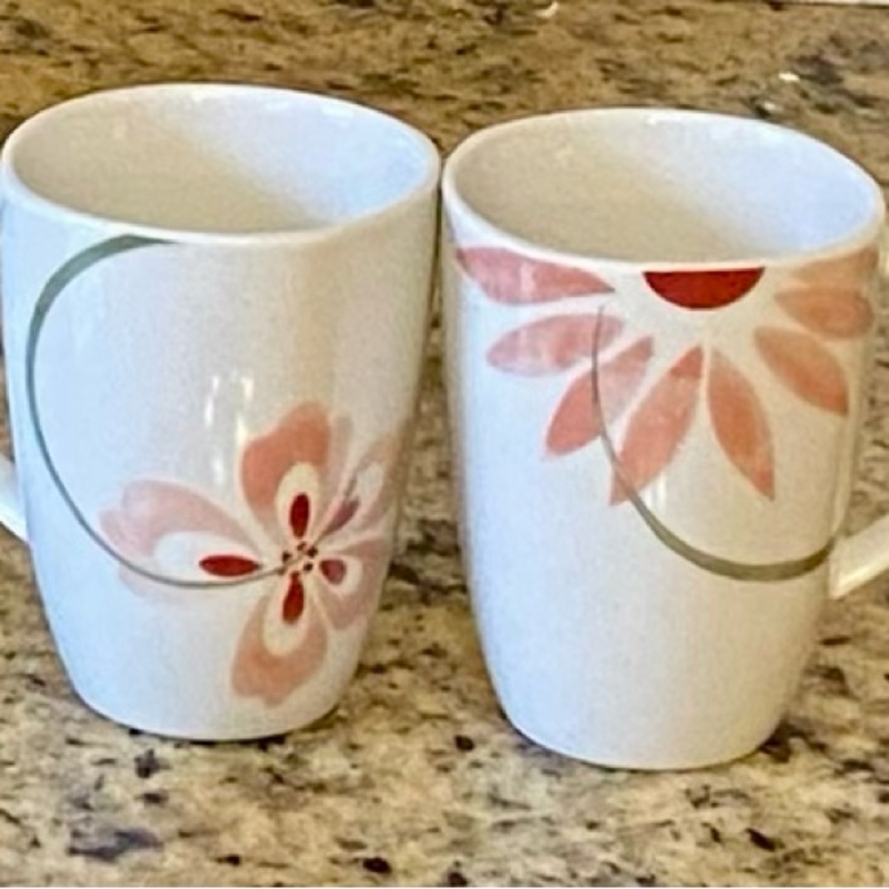 Two Corelle Square Pretty Pink Mugs - Picture 3 of 7